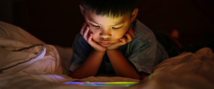 Navigating Screen Time Challenges: Understanding the Effects of Digital Addiction on Kids