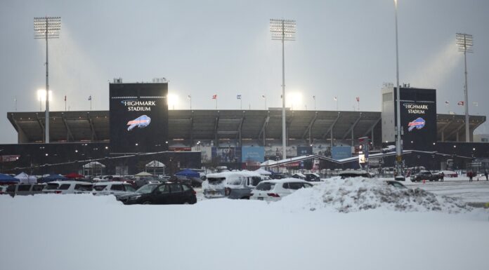 Buffalo Bills vs 49ers : Heavy Snowfall Ahead of Sunday Night Showdown Buffalo Bills Face Heavy Snowfall Ahead of Sunday Night Showdown with 49ers