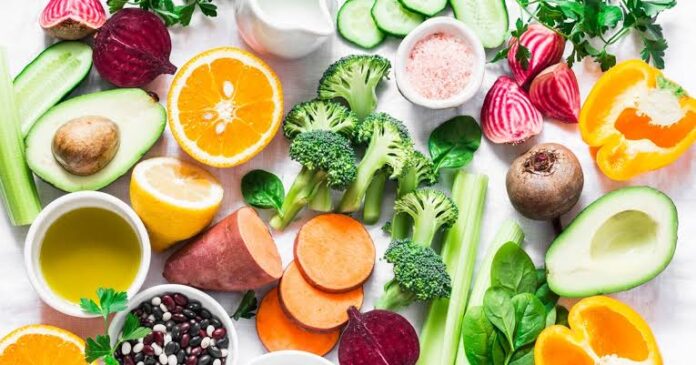 Winter Superfoods: Stay Healthy and Keep the Cold Away